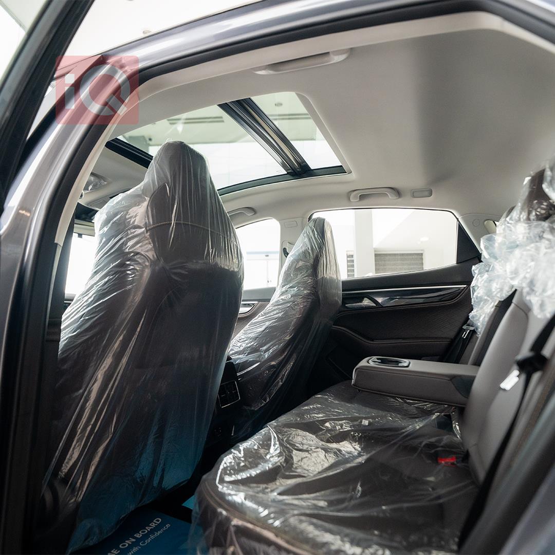 https://cdn.iqcars.io9.jpg